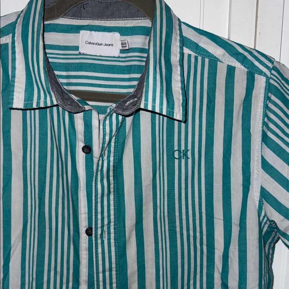 Calvin Klein Jeans Teal and White Striped Short-Sleeve Shirt Size XL( 18-20) - Picture 3 of 5